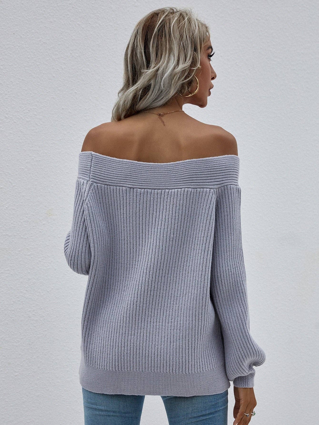 Smaibulun | Grey Bell-Sleeve Off-Shoulder Knit Sweater