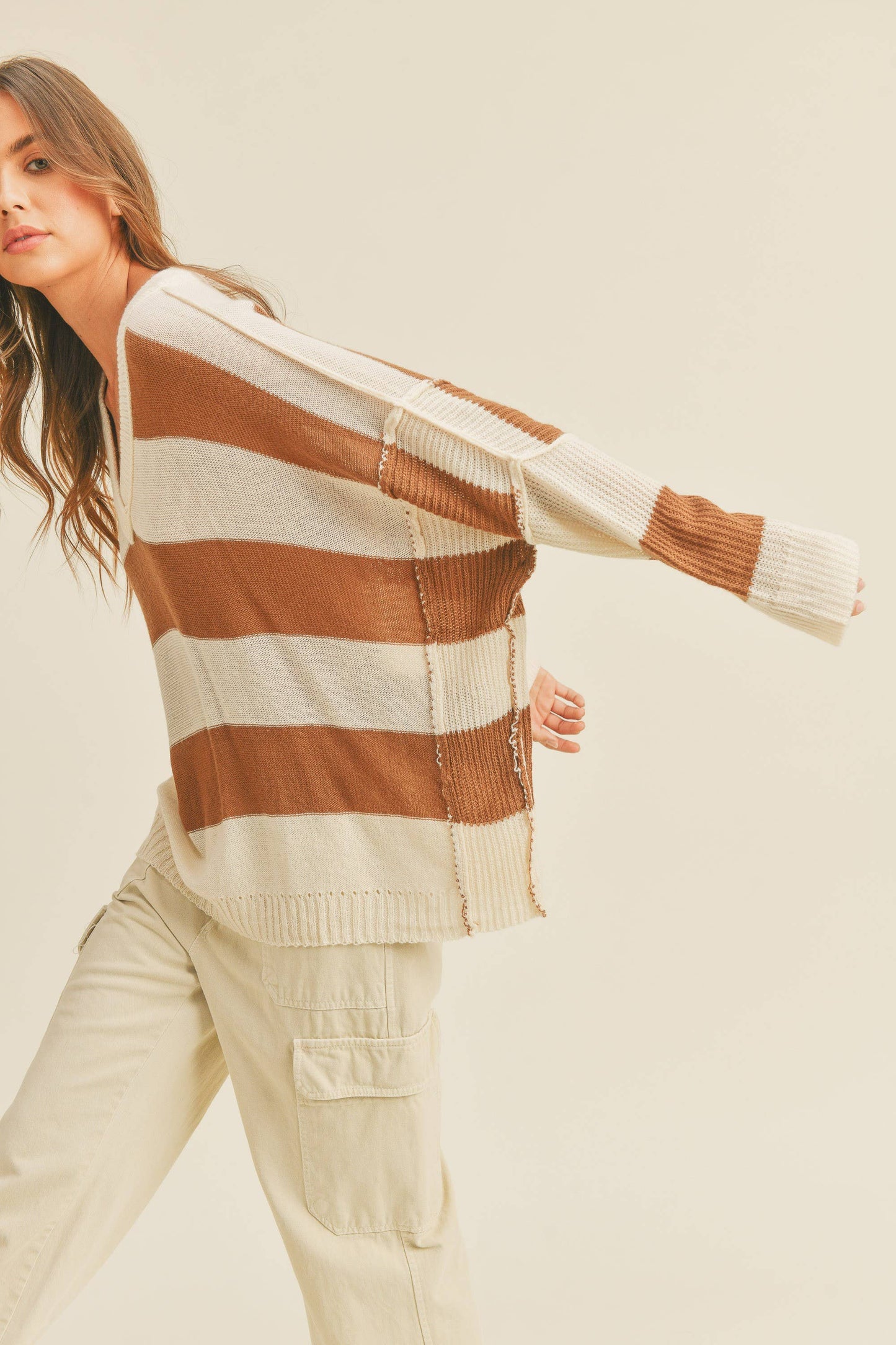 MMT1414 L WIDE BAND PATTERNED SWEATER TOP: BLACK/WHITE / L