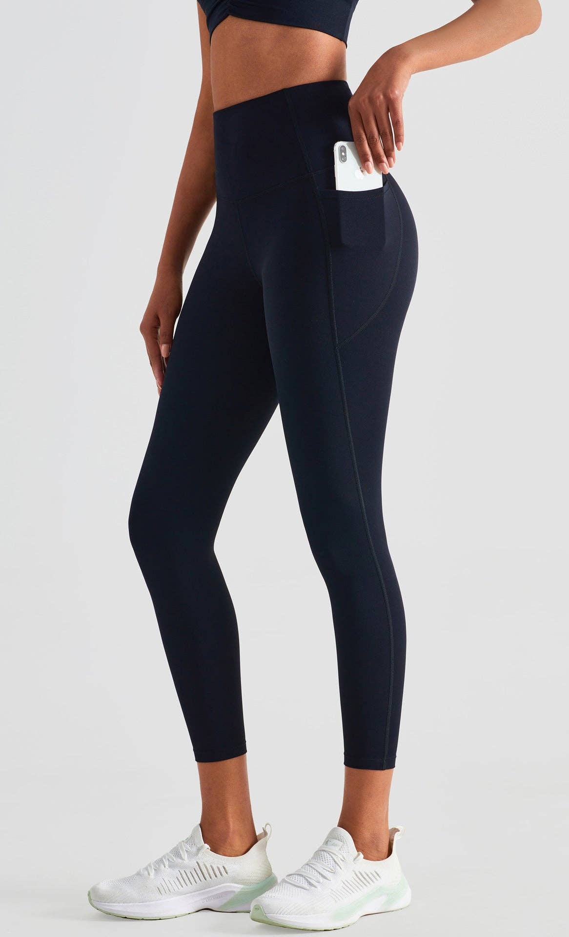 Soft Buttery High Waisted Fitness Leggings with Pockets: Cacao / Medium 6-8