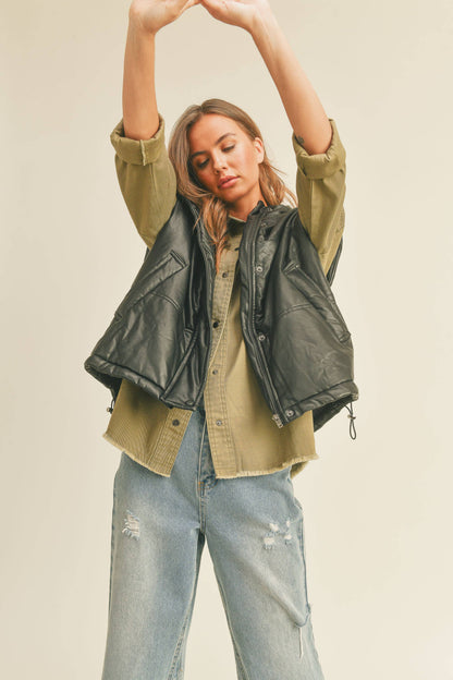 J1606   PLEATHER VEST WITH HOODIE: CREAM / ONE SIZE