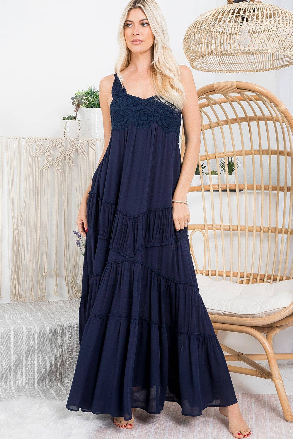 CROCHET LACE TIEREN HEMLINE MAXI DRESS: FUCHSIA / M