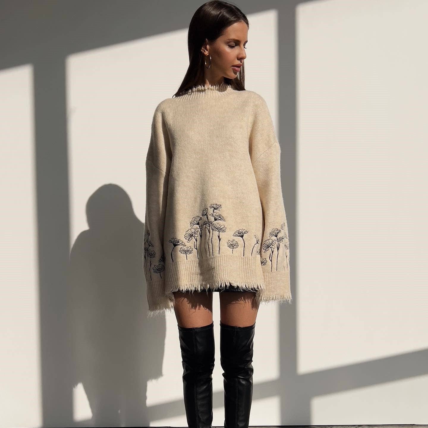 Loose Flower Embroidery Design Contrast Color Sweater