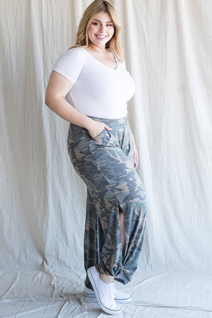 [PLUS SIZE] Camo Print Plus-Size Women's Pants P3585XL