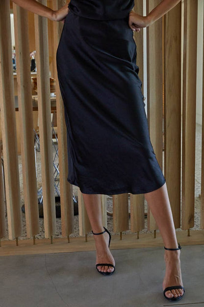 L5954 | MANHATTAN DREAM SKIRT: Black / Small