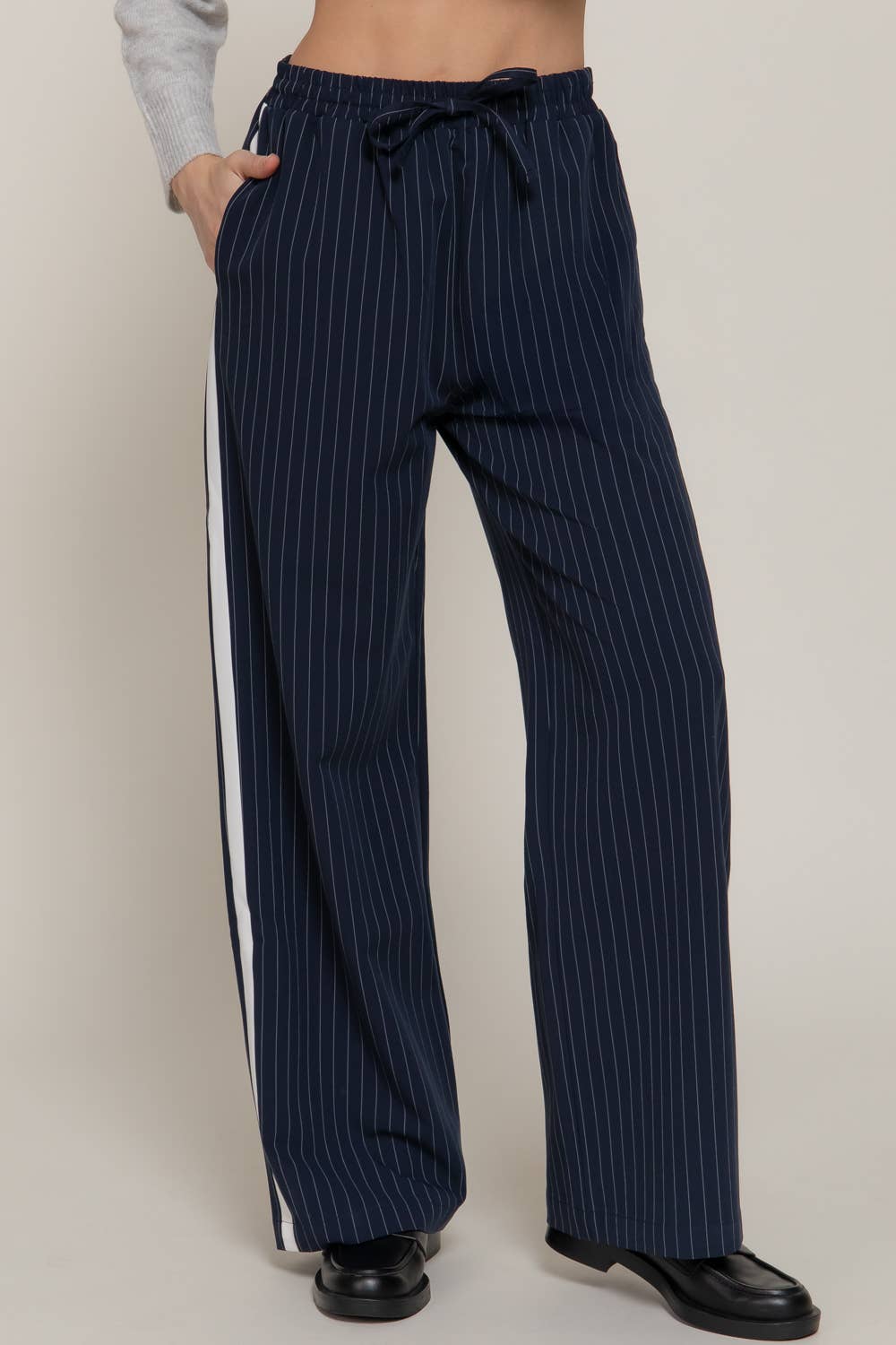 Side Stripe Detail Y/D Stripe Long Pants with Drawstring