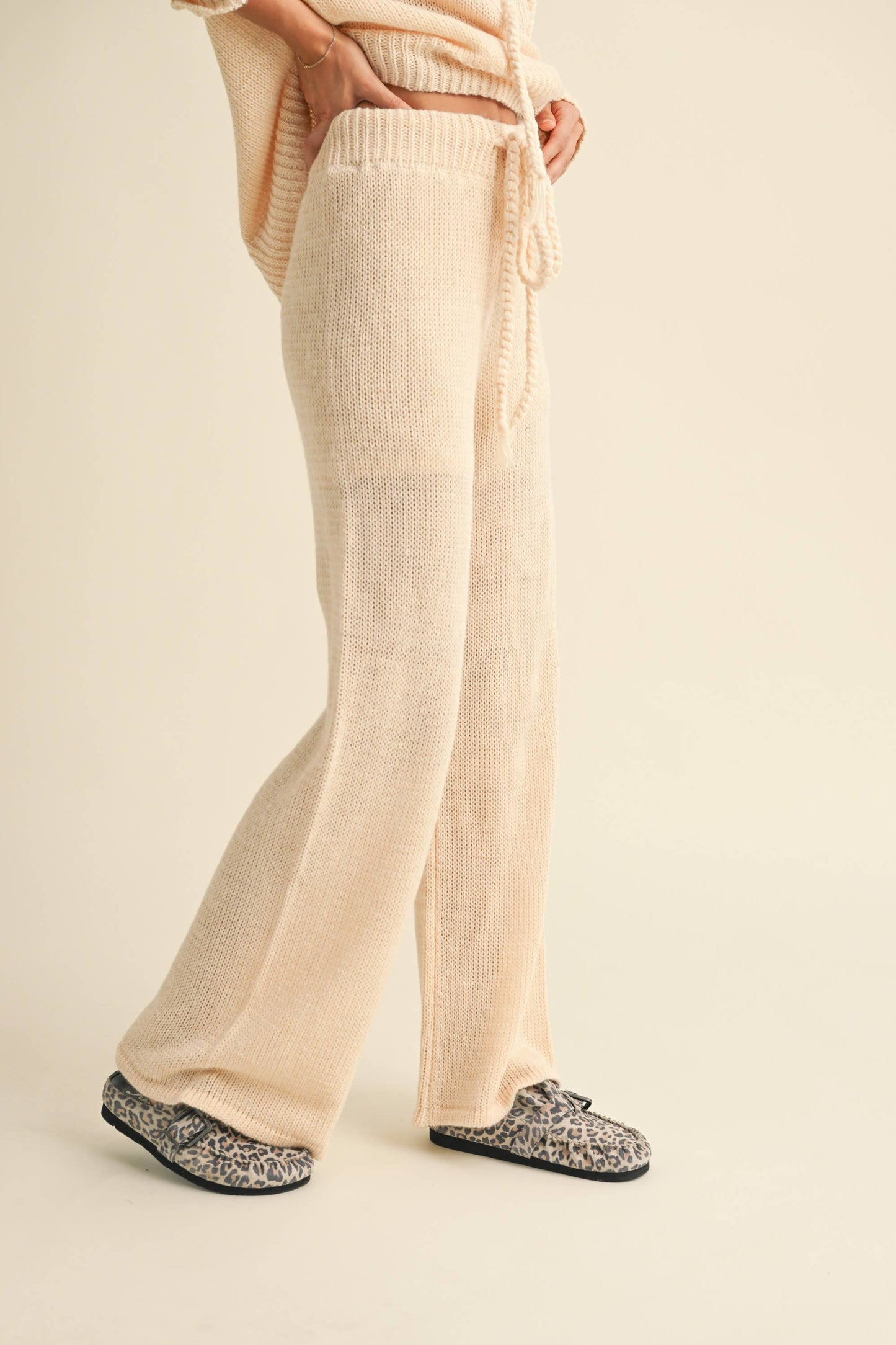 P4078   LINED KNITTED PANTS WITH DRAW STRING ON WAIST