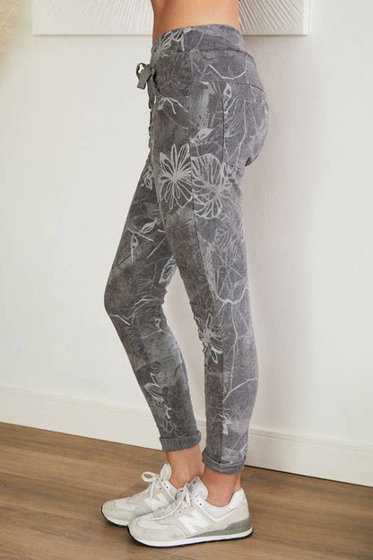 TROPICAL FLORA PRINT CRINKLE JOGGERS (6175-CORDFLORAL)