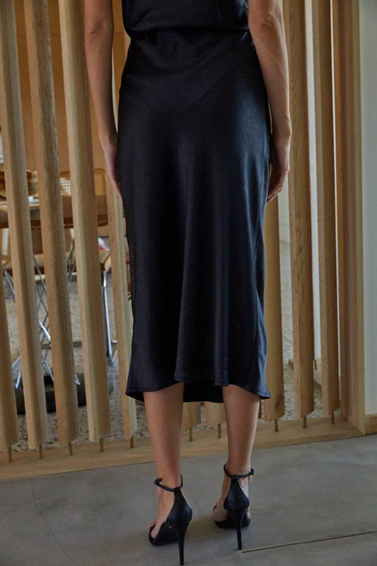 L5954 | MANHATTAN DREAM SKIRT: Black / Large