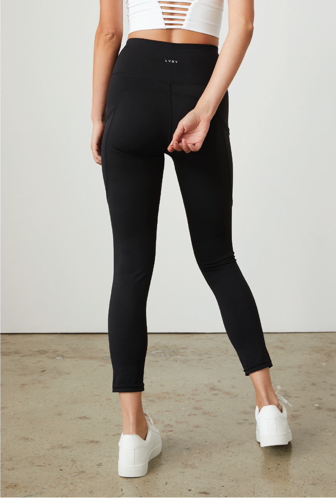 Intent Pocket Legging: Black / S