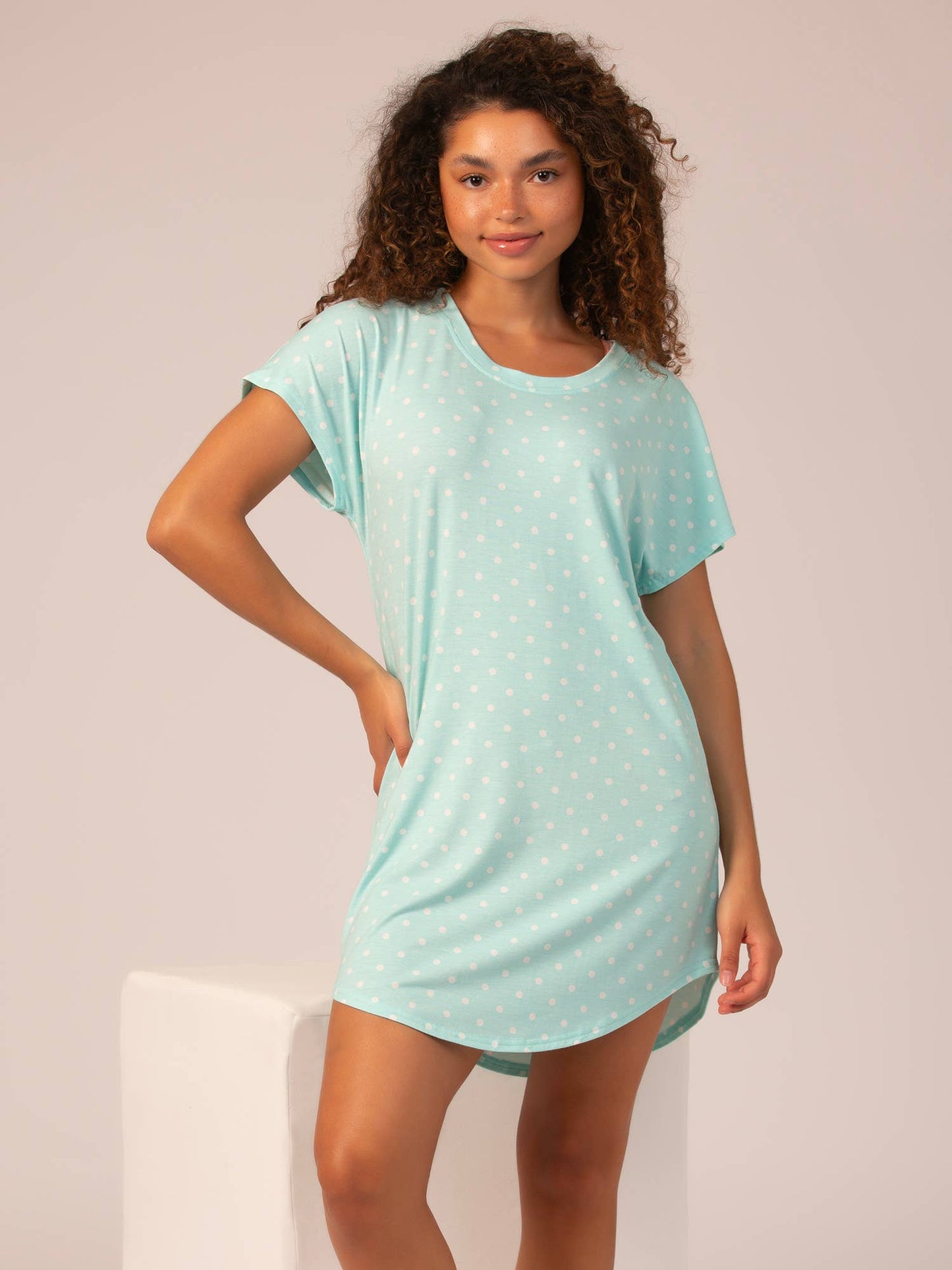 Jessie Stretch Jersey Dolman Sleep Shirt - Island Paradise: Island Paradise White Dots / L
