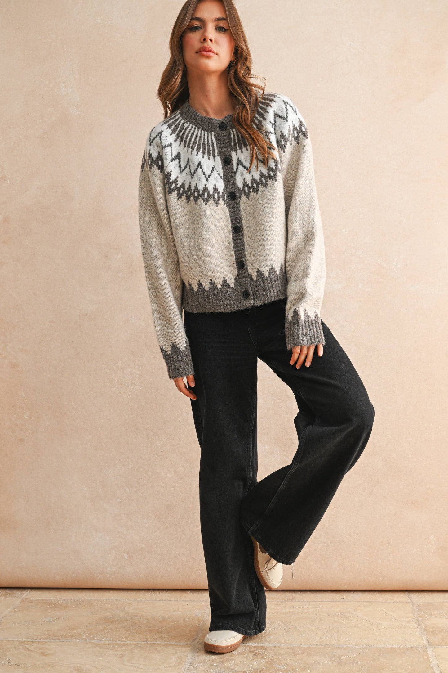 J5314   BUTTON FRONT PATTERN KNITTED CARDIGAN
