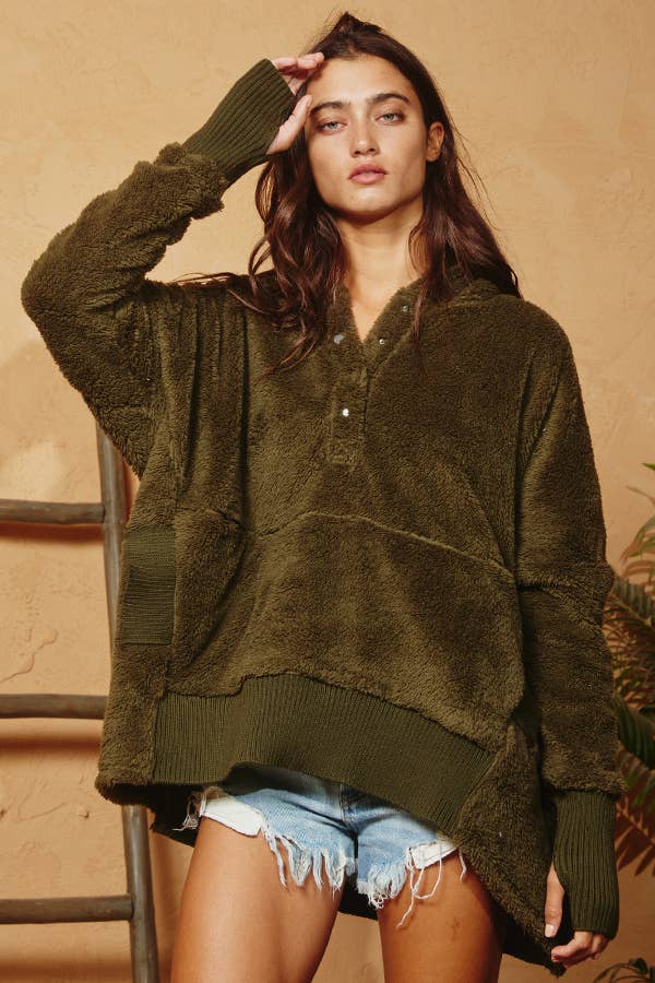 BUCKETLIST - IT1160C: BLACK / L Oversized Fuzzy Fur Hoodie Top