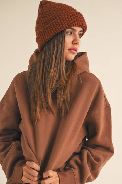 FLEECE SWEATSHIRT WITH HOODIE: BLACK / M T3134ST