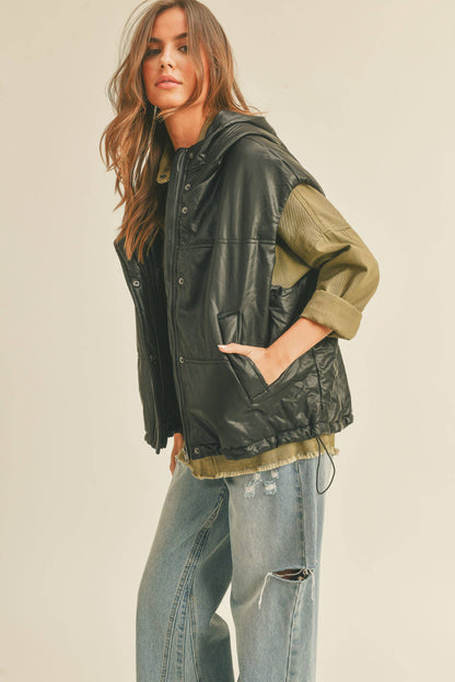 J1606   PLEATHER VEST WITH HOODIE: CREAM / ONE SIZE