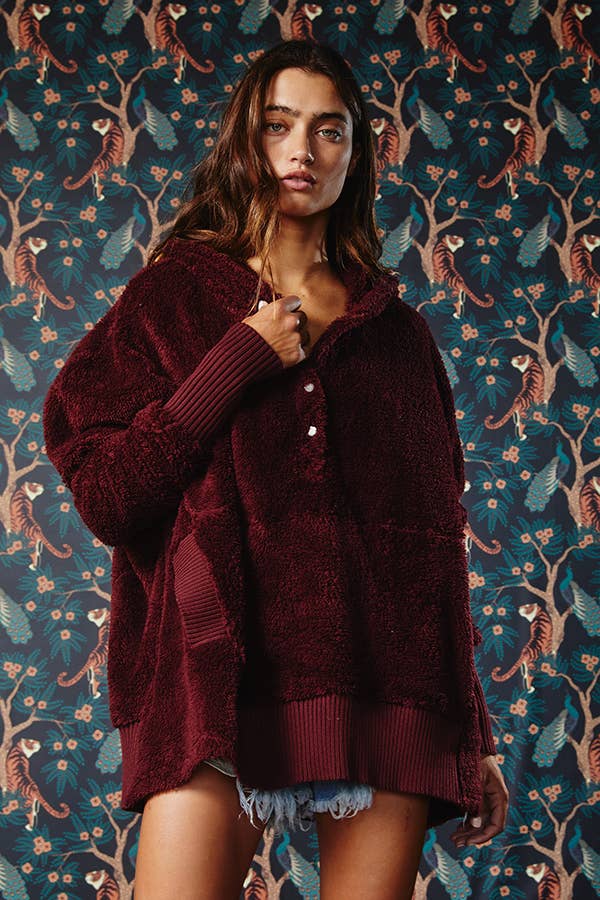 BUCKETLIST - IT1160C: BLACK / L Oversized Fuzzy Fur Hoodie Top