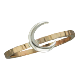 Cross Peened Wire Charm Ring