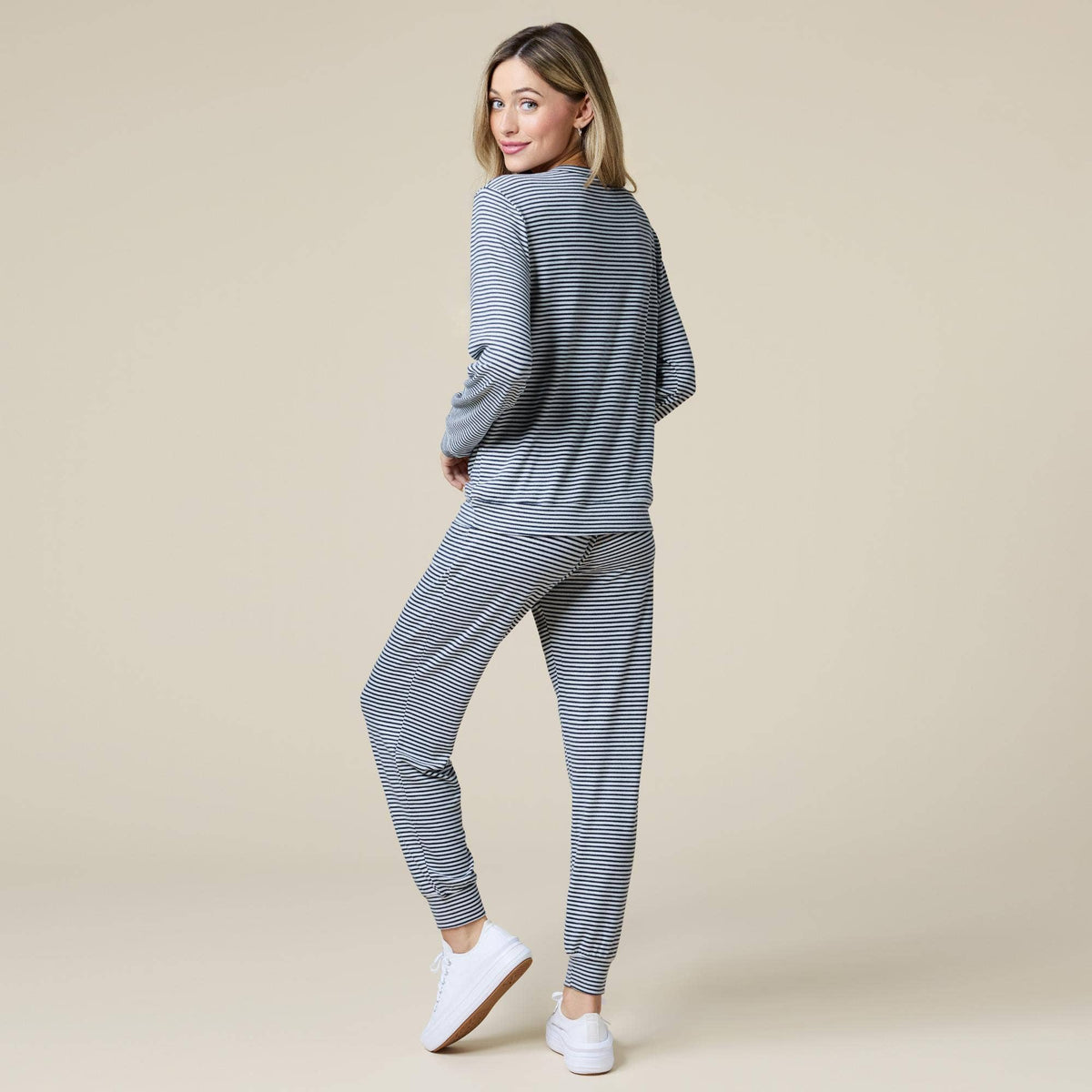 Women's Cloud Soft Dream Crew Neck Lounge Set - Oprah's Fave
