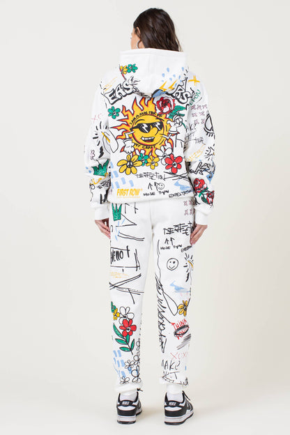 ALLOVER HAND DRAWING & CHENILLE PATCH JOGGER PANTS: GREY / S