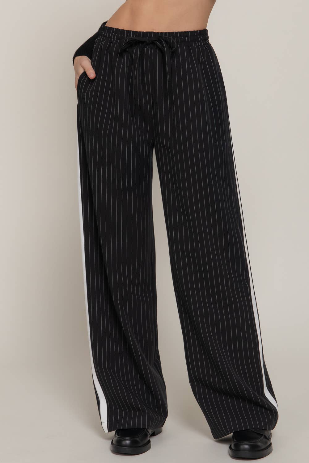 Side Stripe Detail Y/D Stripe Long Pants with Drawstring