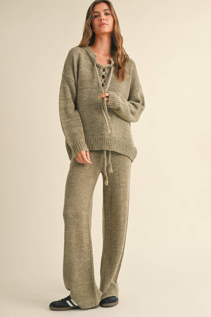 T4077   LACE-UP FRONT SWEATER TOP