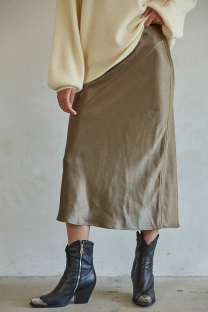 L5954 | MANHATTAN DREAM SKIRT: Black / Small